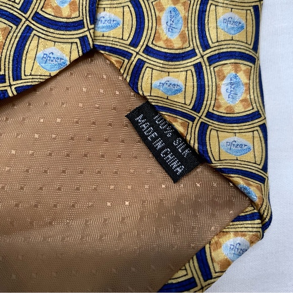 PFIZER Logo Patterned 100% Silk Men’s Neck Tie - Picture 5 of 5
